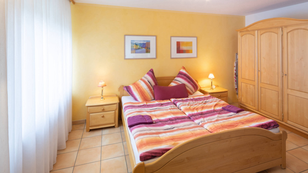 1-BR Sleeping area